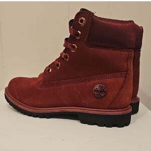 Timberland Women's Ankle Boots in Burgundy and Black